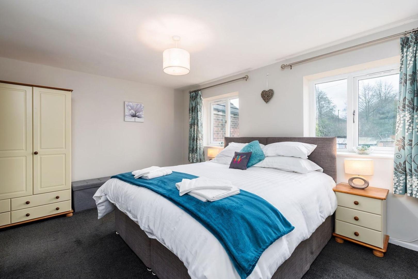 Stunning 3 Bedroom Home Hillsborough Sheffield Exterior photo