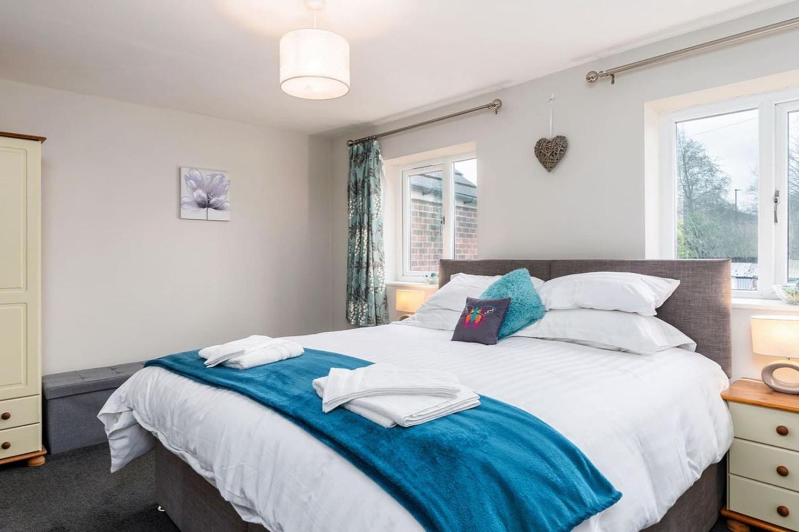 Stunning 3 Bedroom Home Hillsborough Sheffield Exterior photo